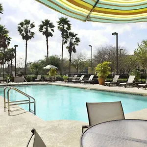 Hotel Embassy By Hilton Airport, Orlando